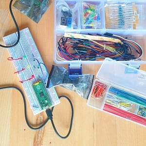 Maker Box mit Raspberry Pi Pico und diverse elektronische Komponenten
